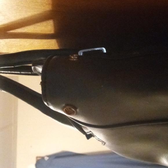 Handbag - Picture 4 of 5